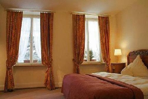 Hotel Zur Krone أوغين المظهر الخارجي الصورة